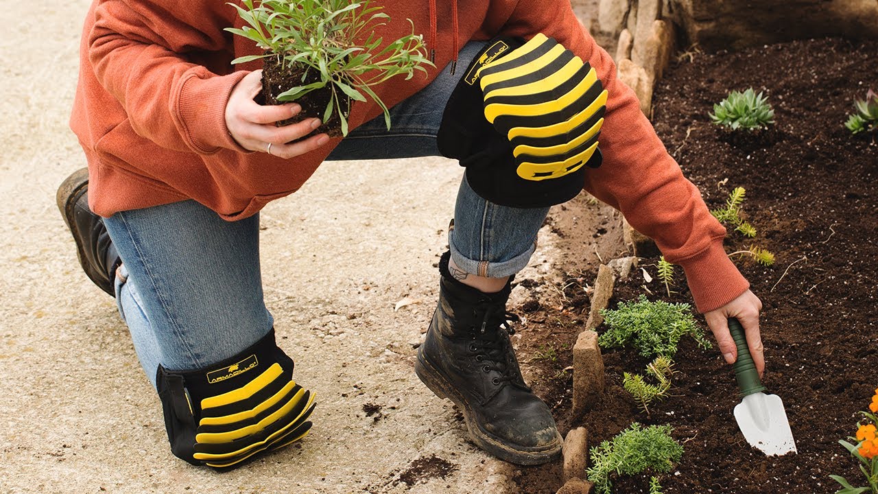 Best Gardening Knee Pads and Kneelers - Grow My Own Health Food